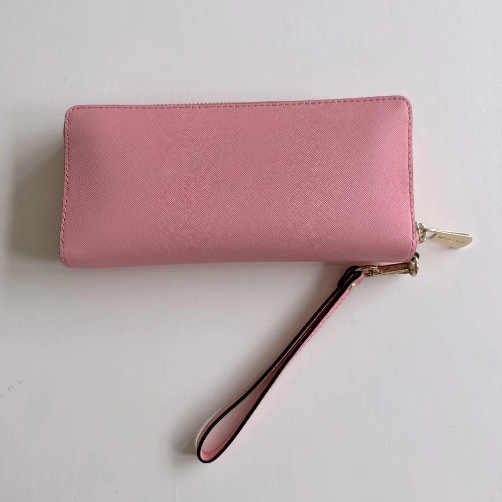 Authentic Pale Pink Michael Kors Wallet - Picture 10 of 11